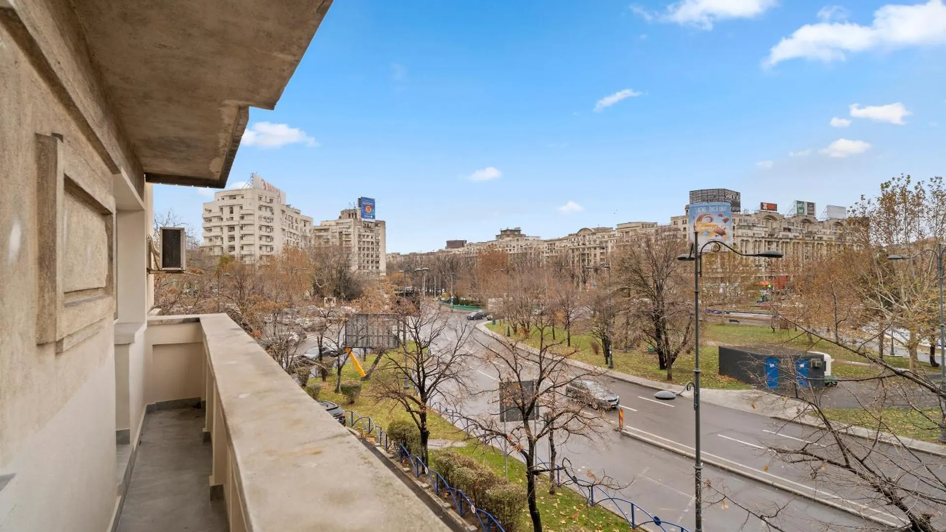 Luxurious Apartment With Balcony - Bibescu Ultra Central Bucharest