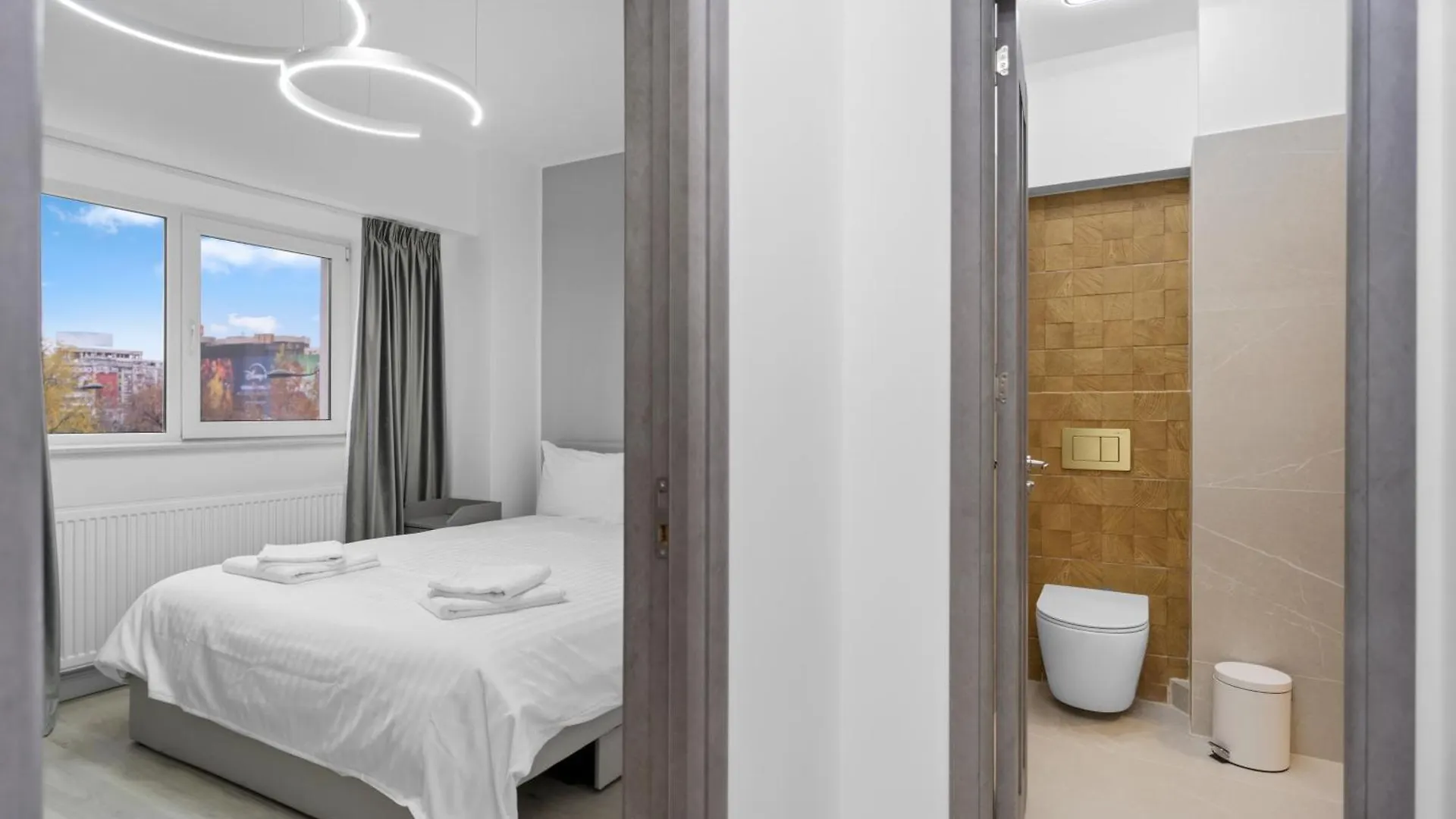 Luxurious Apartment With Balcony - Bibescu Ultra Central Bucharest Romania
