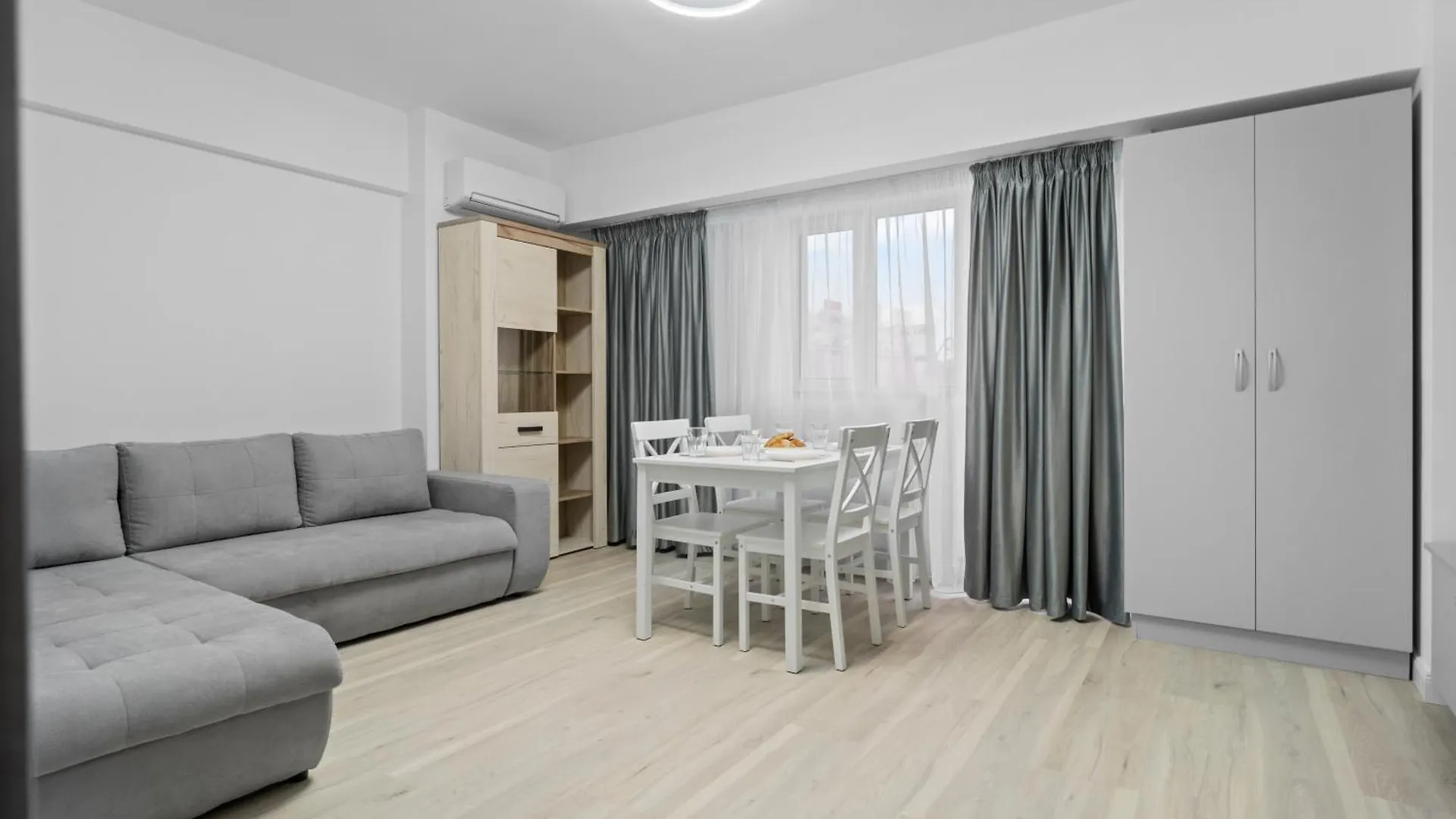 Luxurious Apartment With Balcony - Bibescu Ultra Central Bucharest 0*,